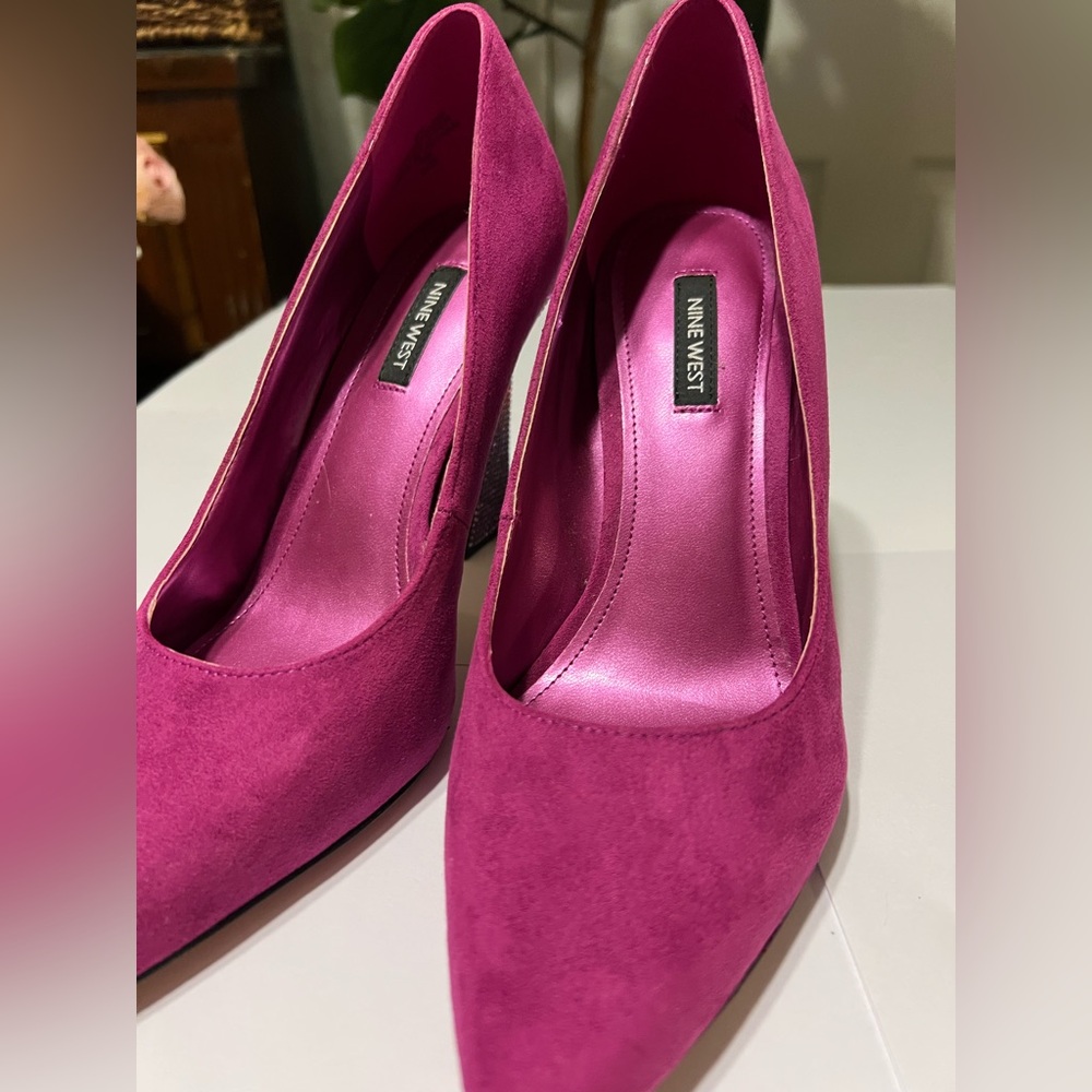 Woman's Nine West | Elegant Tunips Fuchsia Heels/Pumps Size 9M - Picture 13 of 15